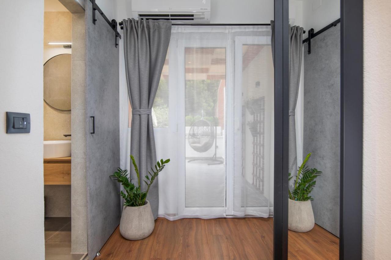 Deluxe Rooms And Apartments Korzo Πούλα Εξωτερικό φωτογραφία