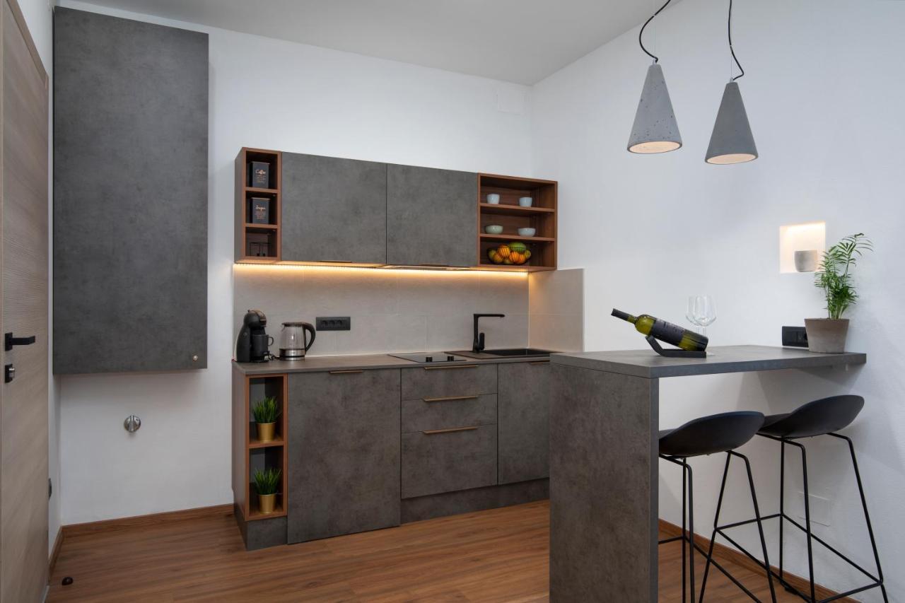 Deluxe Rooms And Apartments Korzo Πούλα Εξωτερικό φωτογραφία