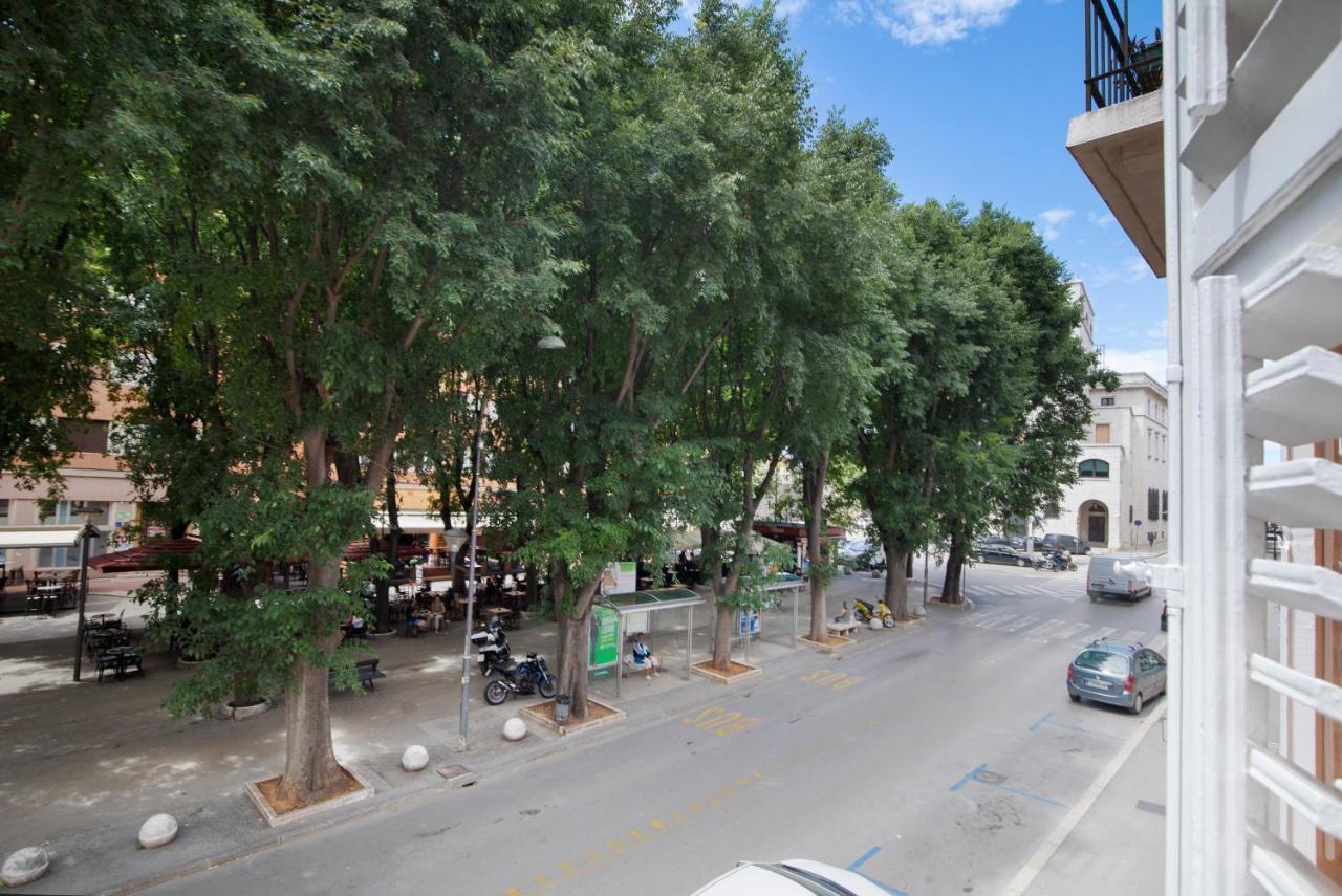 Deluxe Rooms And Apartments Korzo Πούλα Εξωτερικό φωτογραφία